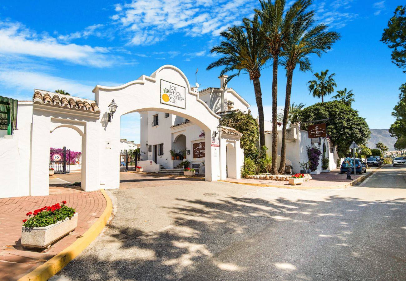Casa adosada en Marbella - Townhouse i Los Naranjos