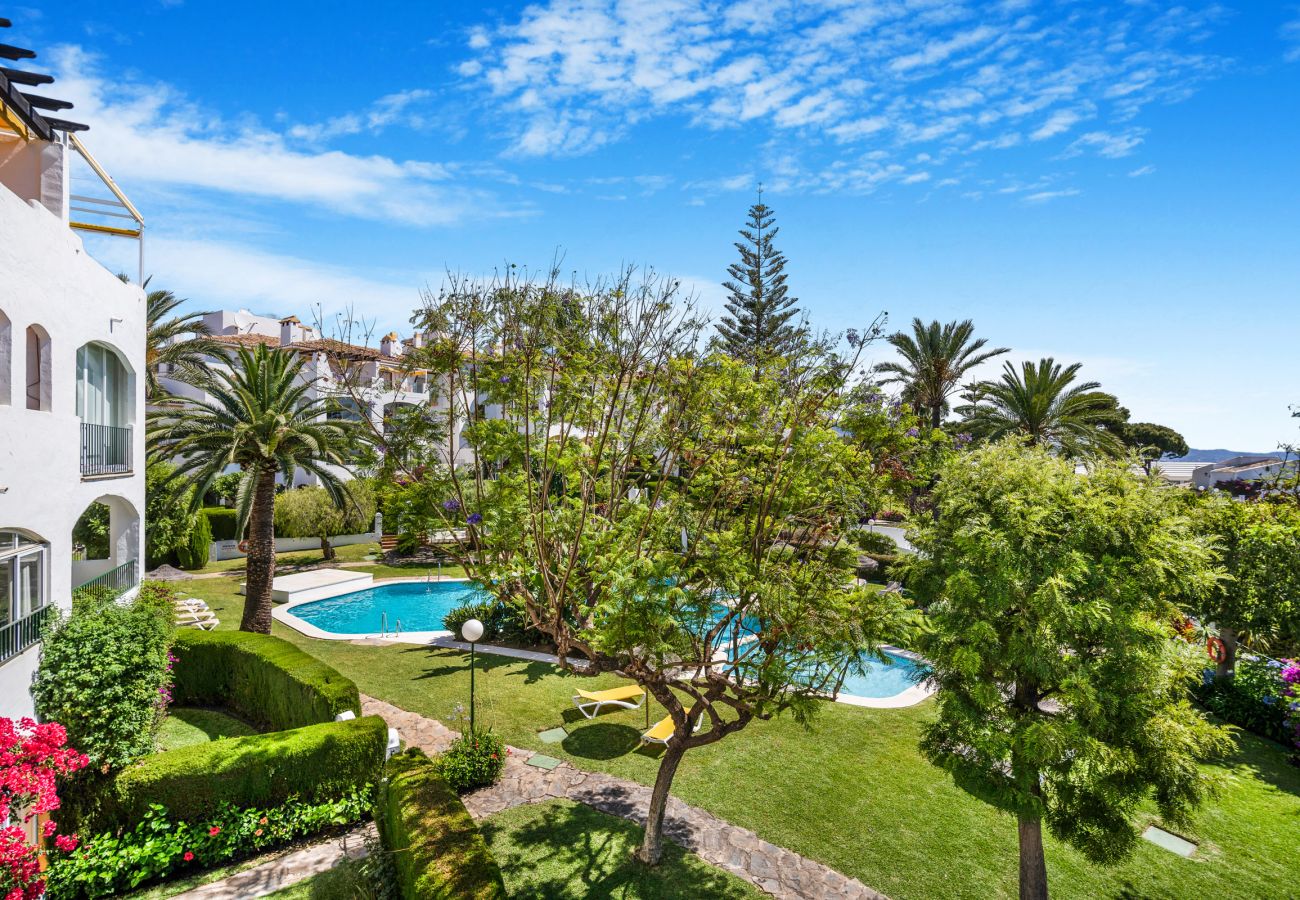 Apartamento en Marbella -  Stunning sea view apartment in Puerto Banus, Cerro