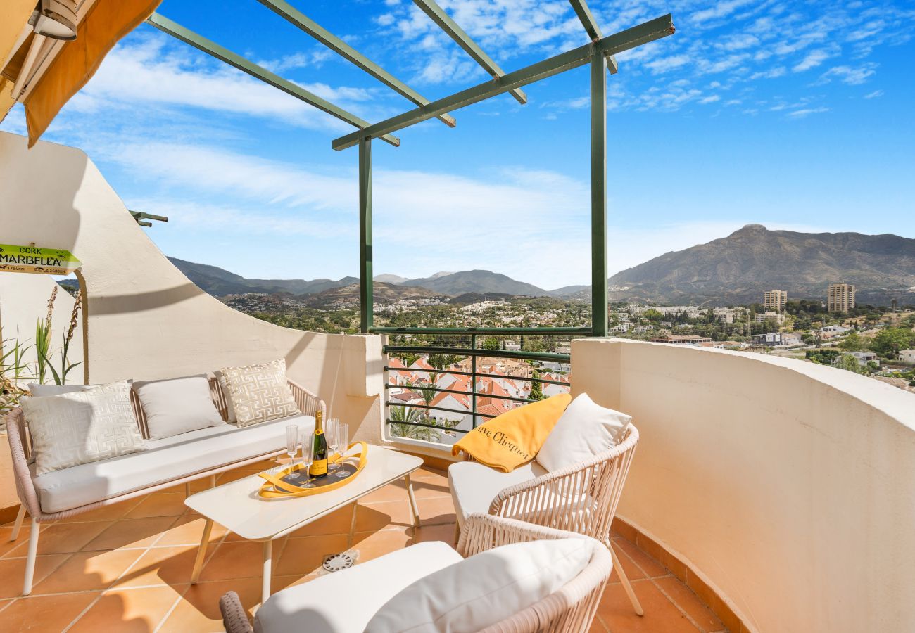 Apartamento en Nueva andalucia - Stunning apartment with sea view, Puerto Banus