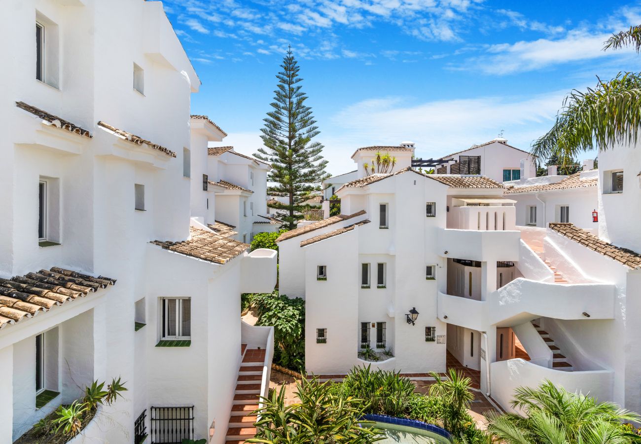 Apartamento en Nueva andalucia - Cozy Penthouse in Nueva Andalucia, Marbella