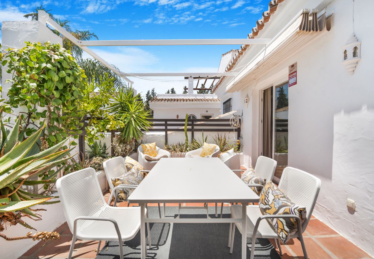 Apartamento en Nueva andalucia - Cozy Penthouse in Nueva Andalucia, Marbella