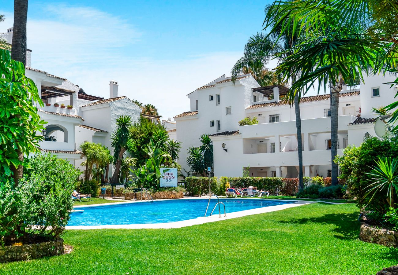 Apartamento en Nueva andalucia - Cozy Penthouse in Nueva Andalucia, Marbella