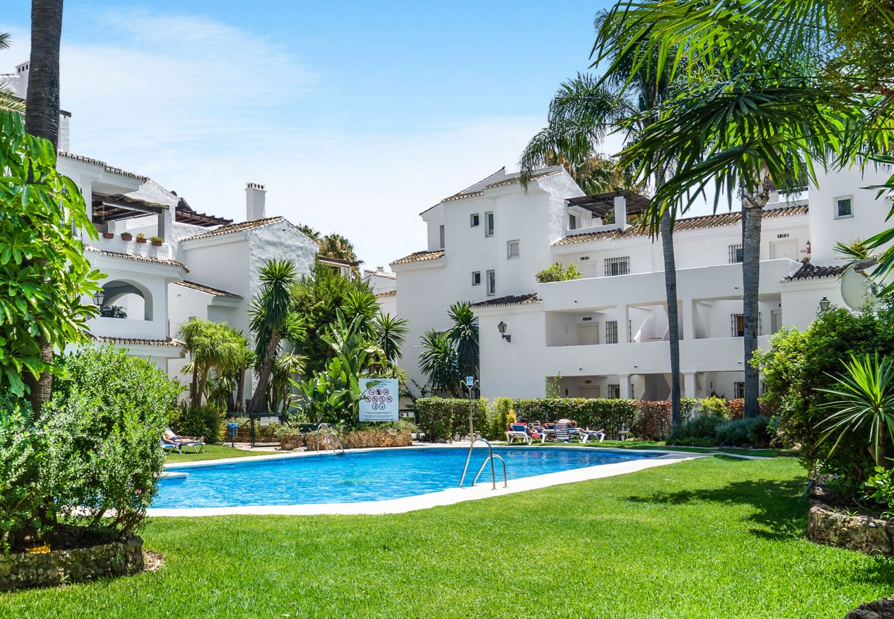 Apartamento en Nueva andalucia - Cozy Penthouse in Nueva Andalucia, Marbella