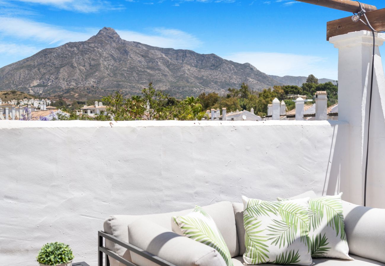 Casa adosada en Nueva andalucia - Stylish Townhouse in Puerto Banus, Marbella