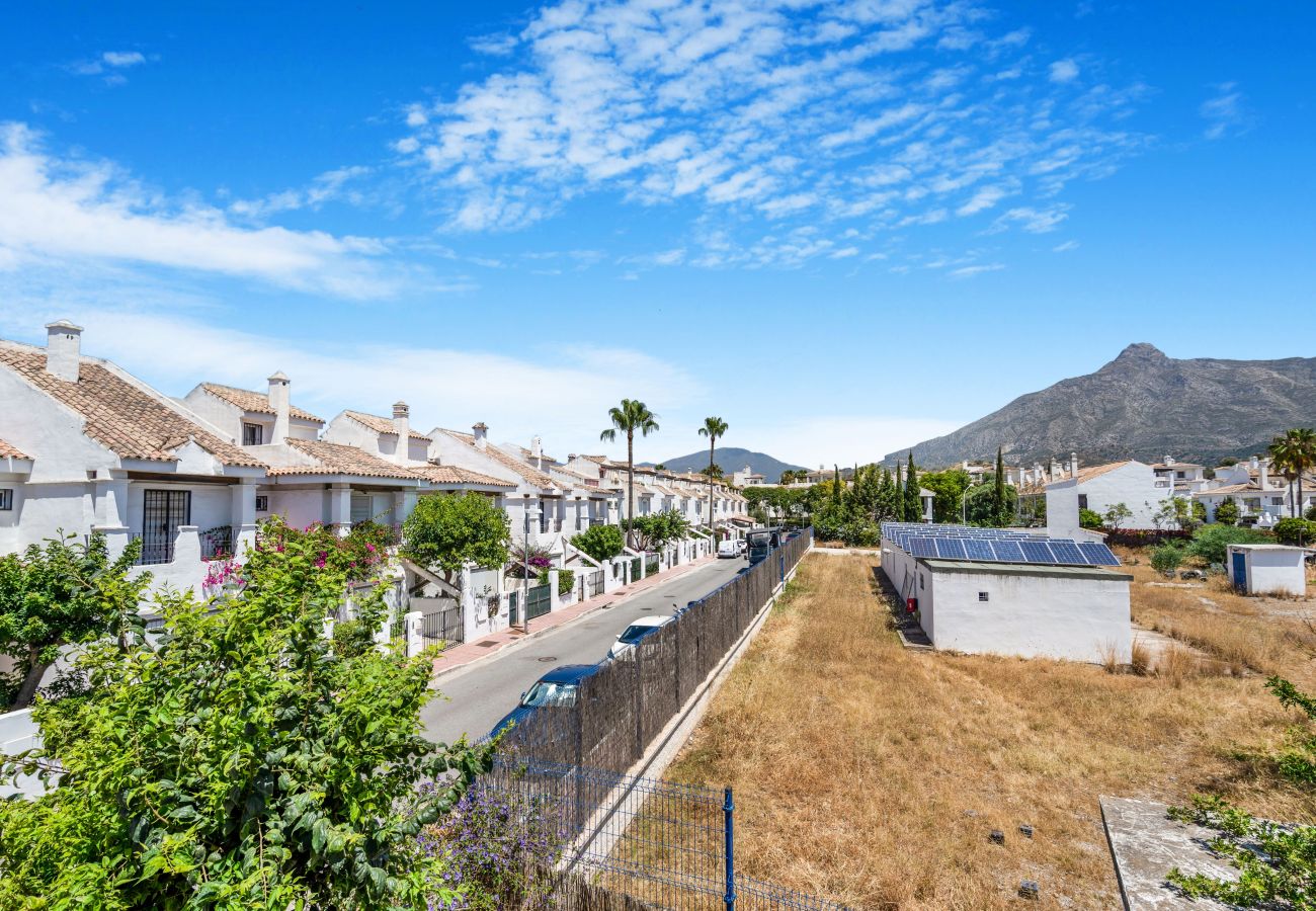 Casa adosada en Nueva andalucia - Stylish Townhouse in Puerto Banus, Marbella