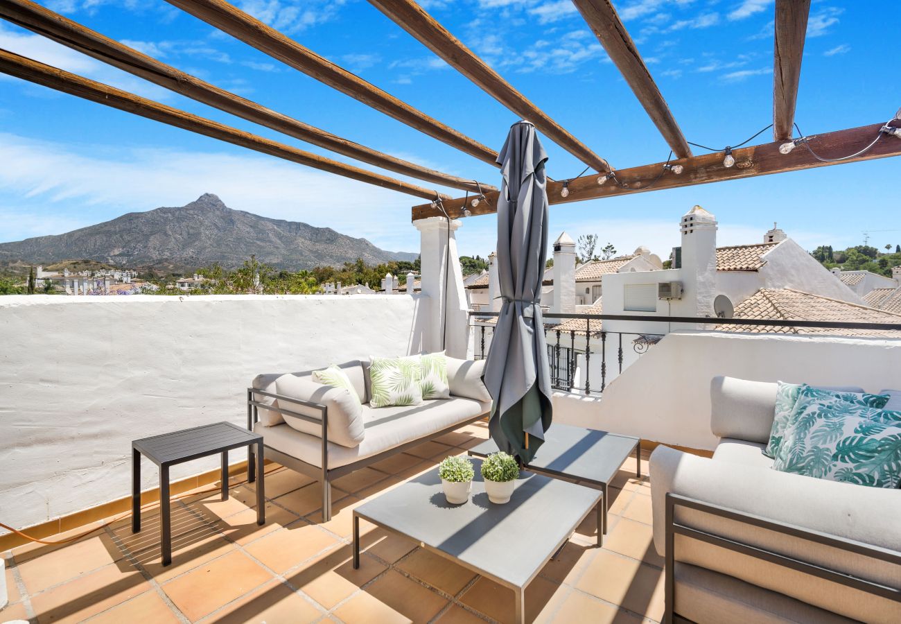 Casa adosada en Nueva andalucia - Stylish Townhouse in Puerto Banus, Marbella