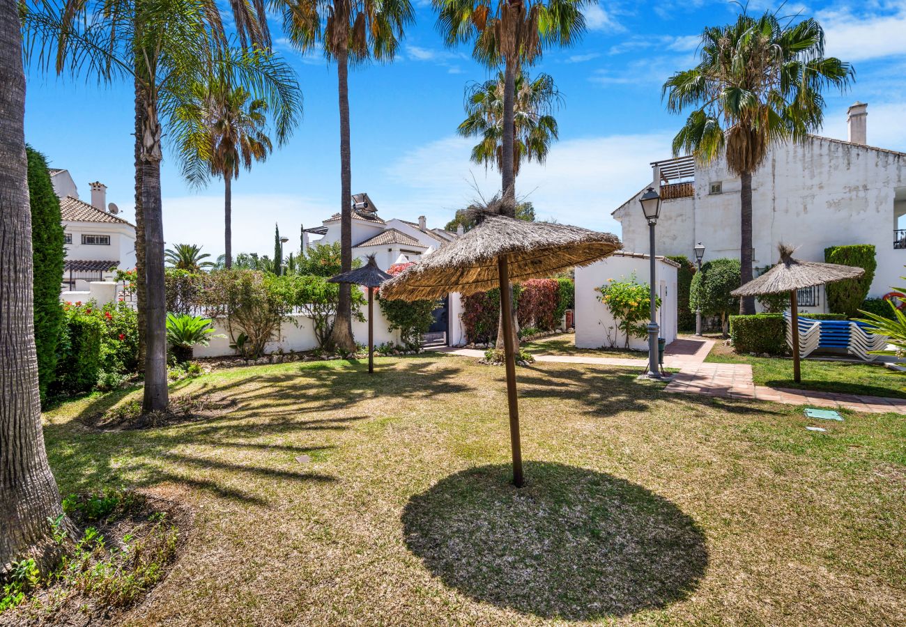 Casa adosada en Nueva andalucia - Stylish Townhouse in Puerto Banus, Marbella