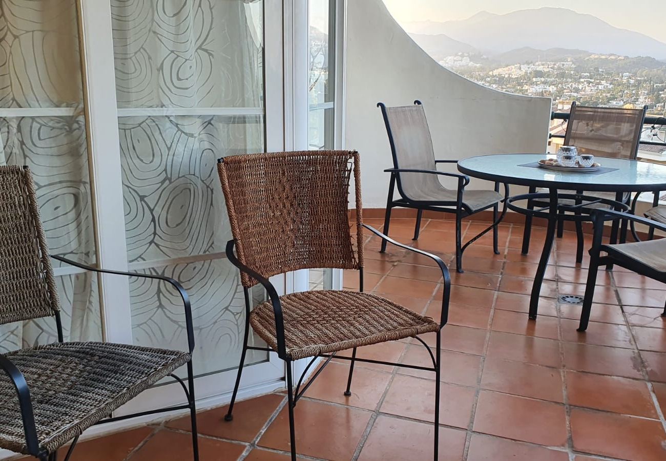 Apartment in Marbella - Cozy apartment with Sea view in Nueva Andalucia, Marbella
