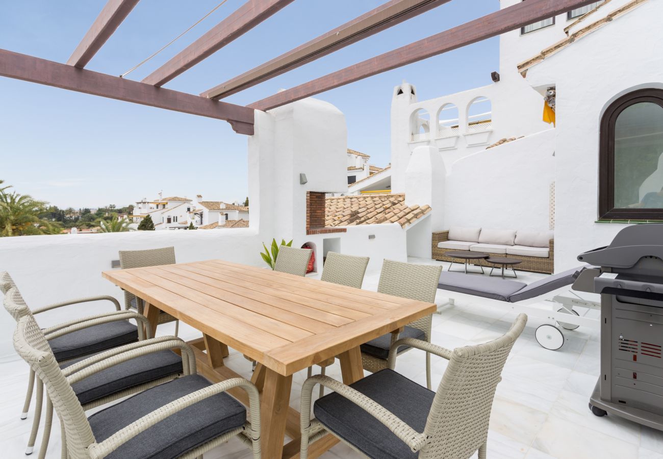 Lägenhet i Marbella - 3 bed Puerto Banus with seaview