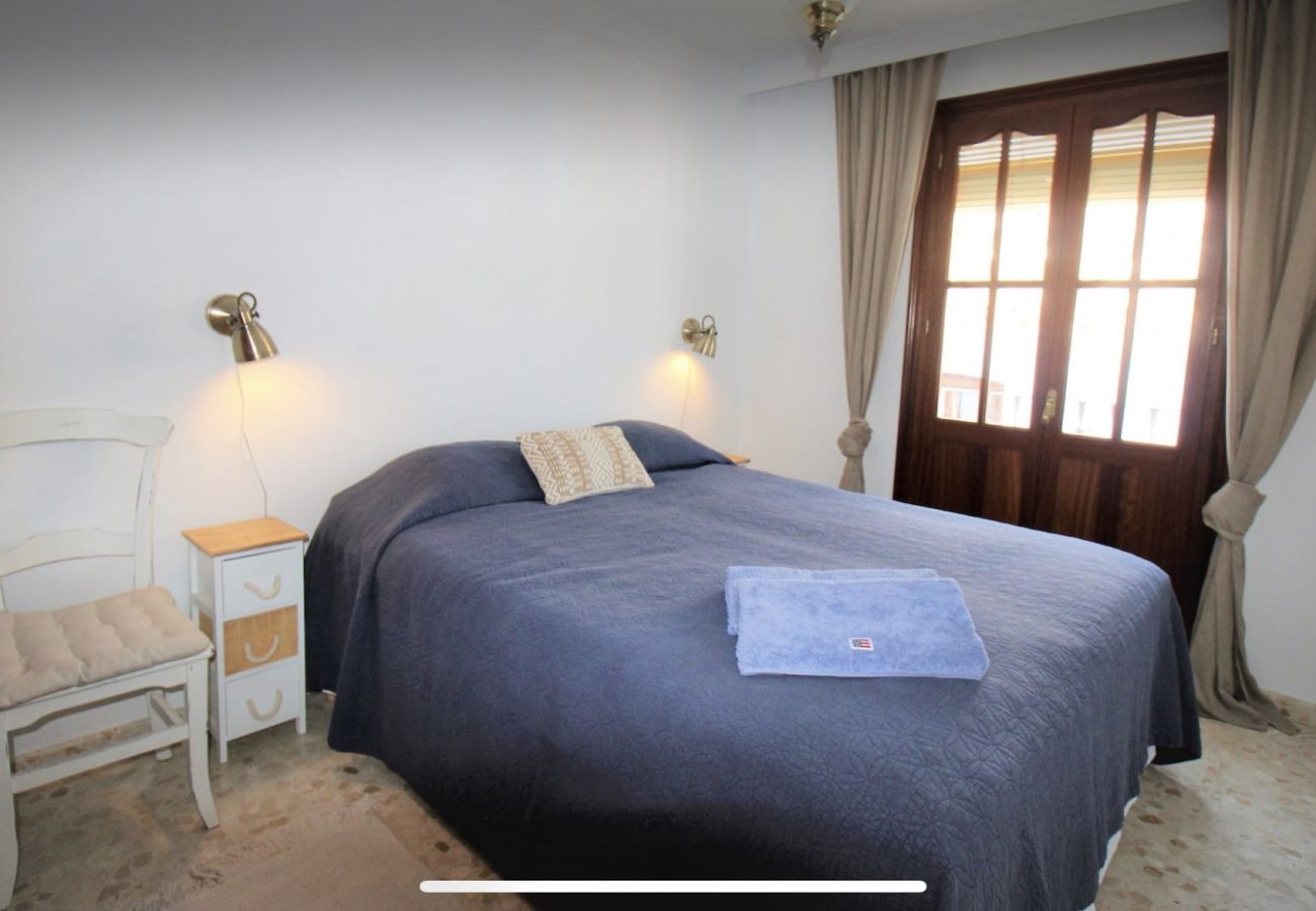 Radhus i Estepona - Cozy Townhouse Estepona Old Town