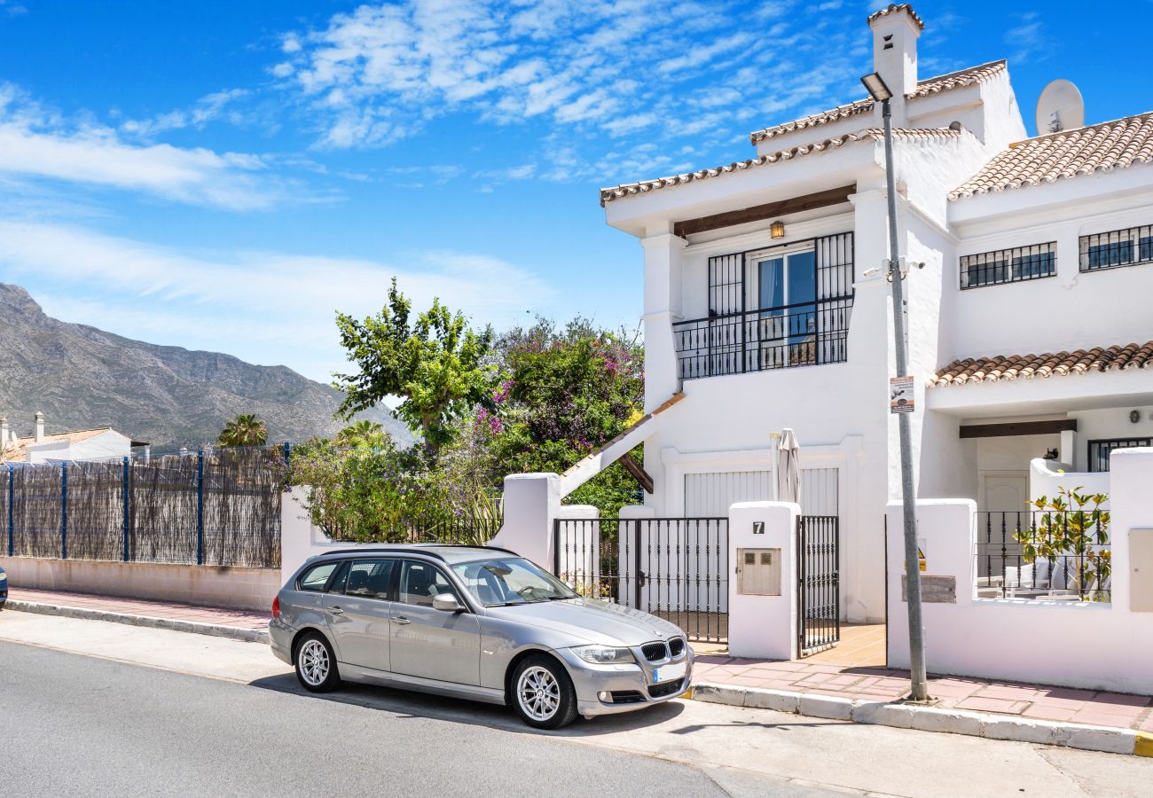 Radhus i Nueva andalucia - Stylish Townhouse in Puerto Banus, Marbella